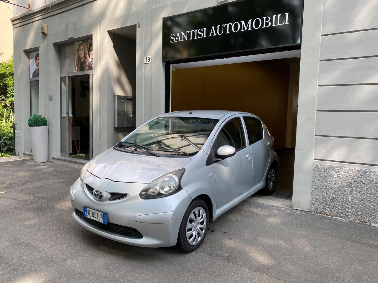 Toyota Aygo 1.0 5p Sol 98.000KM - NEOPATENTATI!!!