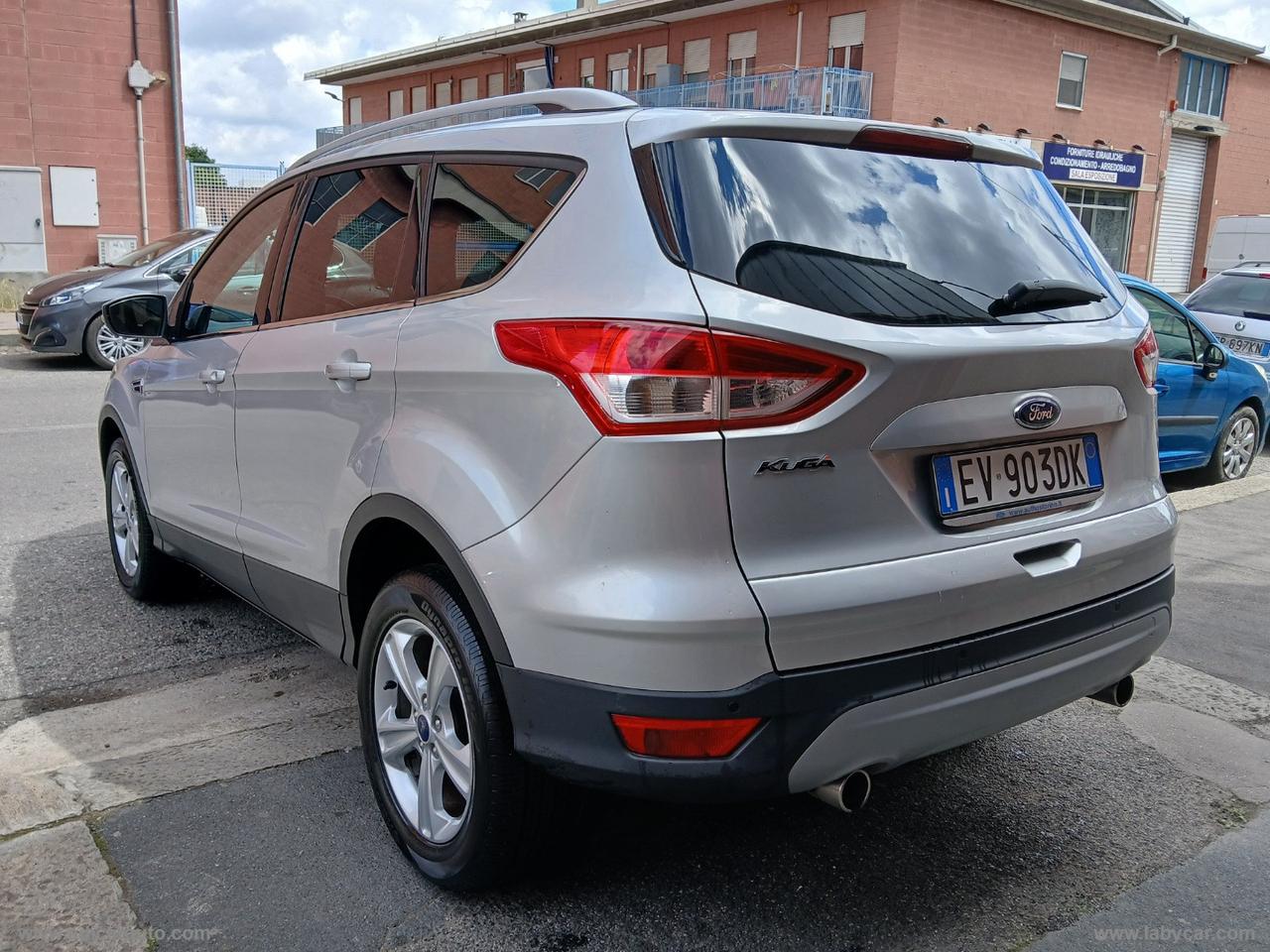 FORD Kuga 2.0 TDCi 140 CV 2WD Titanium
