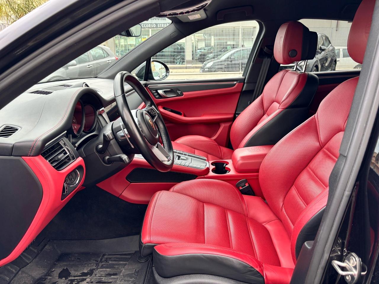 Porsche Macan 2.0 245CV PDK