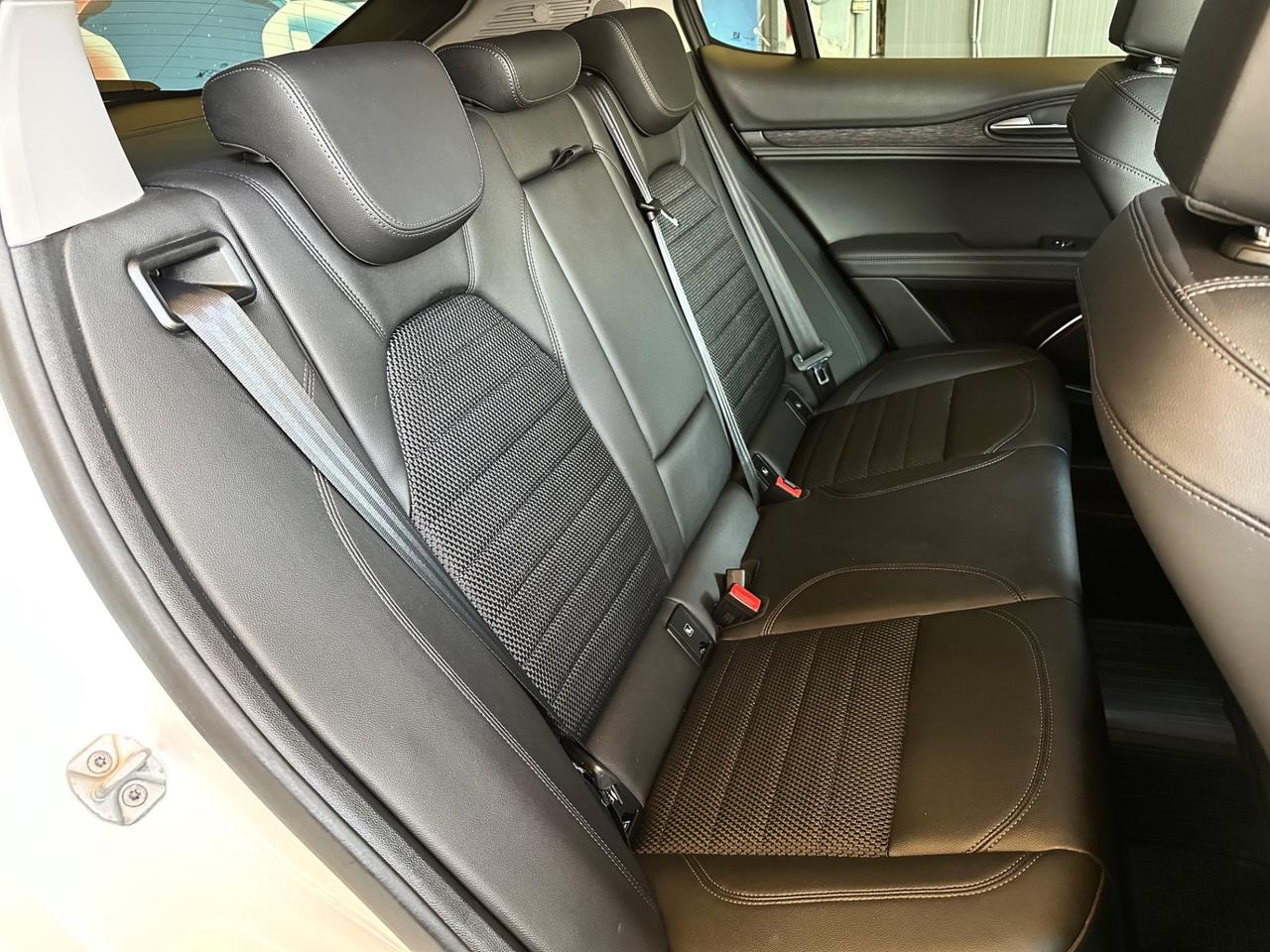 Alfa Romeo Stelvio Super 2.2 Turbodiesel 190 Cv