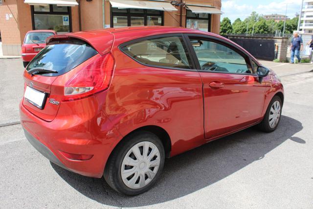 FORD Fiesta + 1.4 TDCi 68CV 3 porte U. Proprietario Neopat.