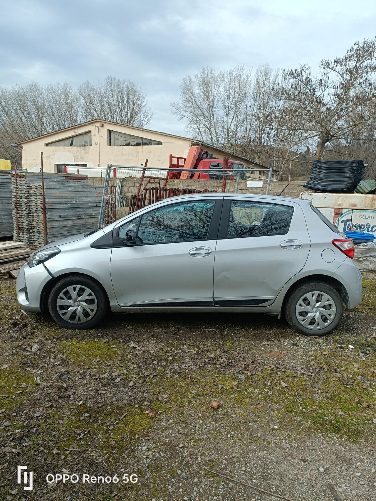 Toyota Yaris 1.0 72 CV 5 porte Cool