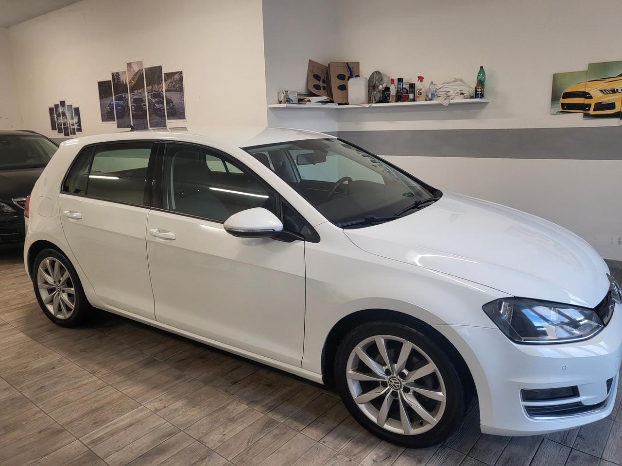 Volkswagen Golf 2.0 TDI 5p. Highline BlueMotion Technology