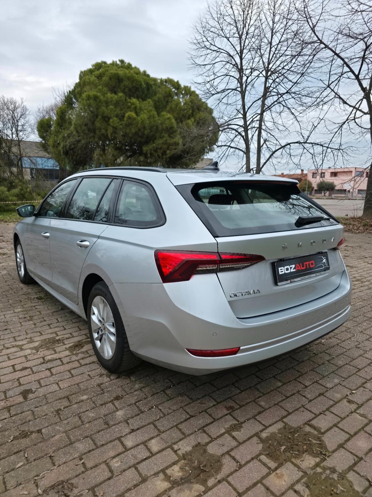 Skoda Octavia 2.0 TDI EVO DSG Wagon Executive 115CV