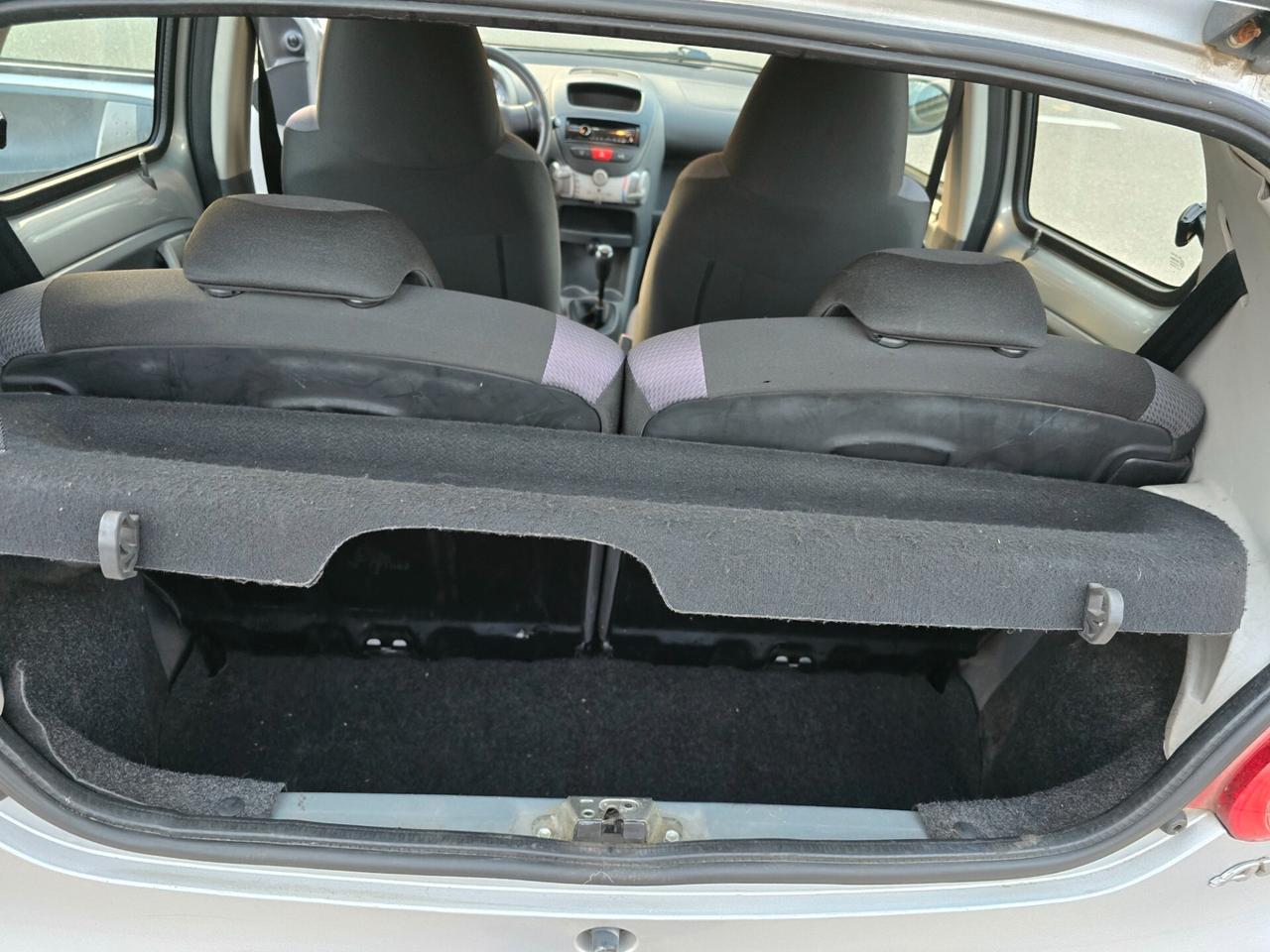 Toyota Aygo 1.0 12V VVT-i 5 porte Sol