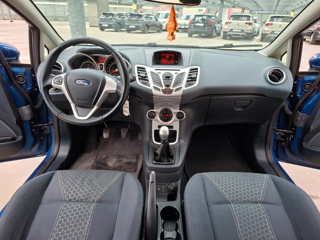 Ford Fiesta 1.4 TDCi 68CV 5 porte Titanium