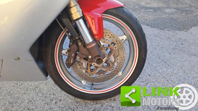 MV AGUSTA F4 1000 .