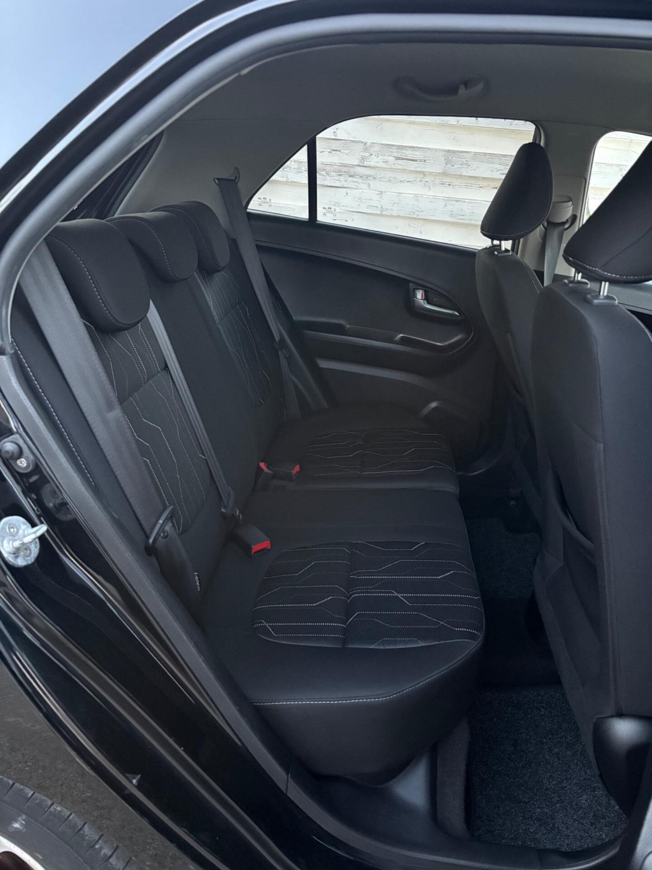 Kia Picanto 1.0 benzina 5 porte con soli 103.000 km