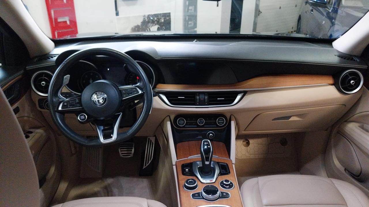 Alfa Romeo Stelvio 2.2 210 CV AT8 Q4 Veloce