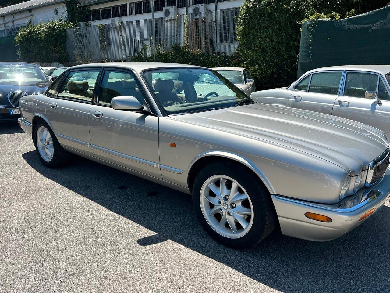 Jaguar XJ 3.5 V8 cat Executive