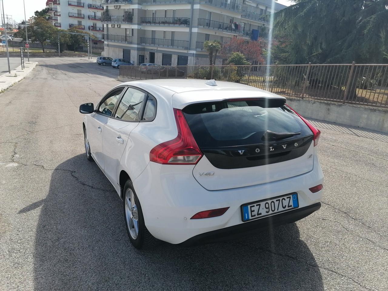 Volvo V40 D2 1.6 Momentum 115cv 2015