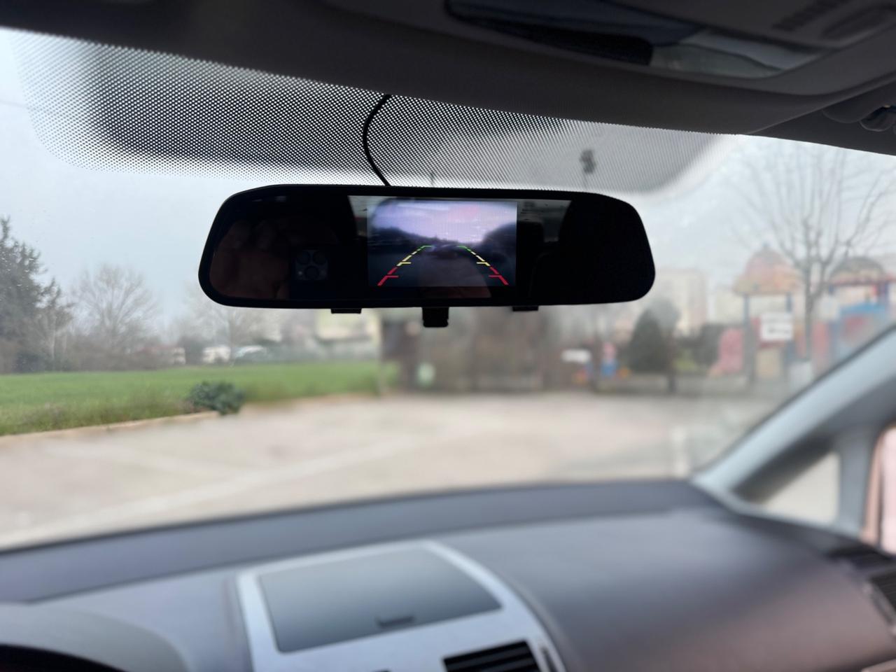 Volkswagen Touran 2.0 Highline Ecofuel 7 POSTI