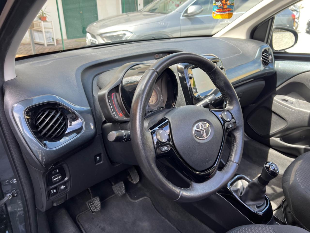 Toyota Aygo Connect 1.0 VVT-i 72 CV CABRIO