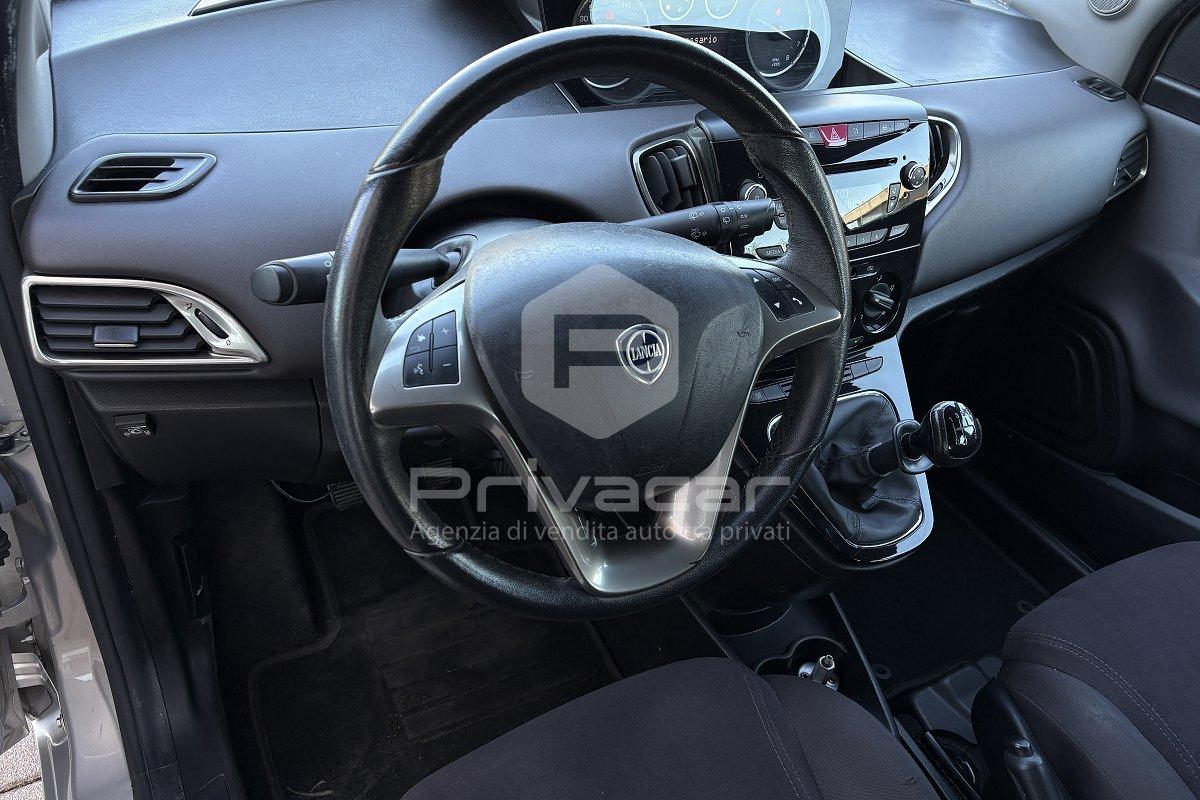 LANCIA Ypsilon 1.2 69 CV 5 porte Gold