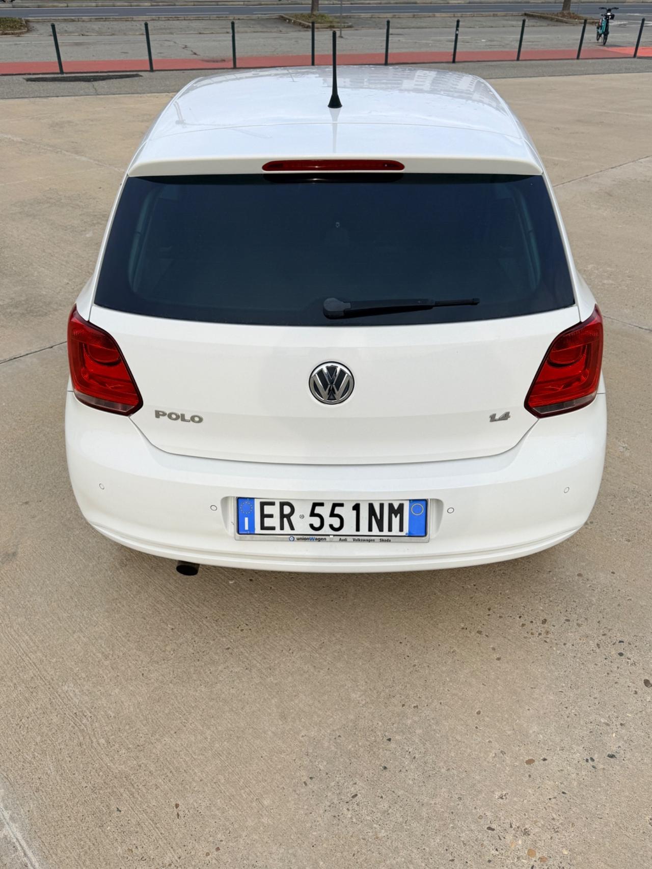 Volkswagen Polo 1.4 DSG 3p. Highline “POCHI KM”