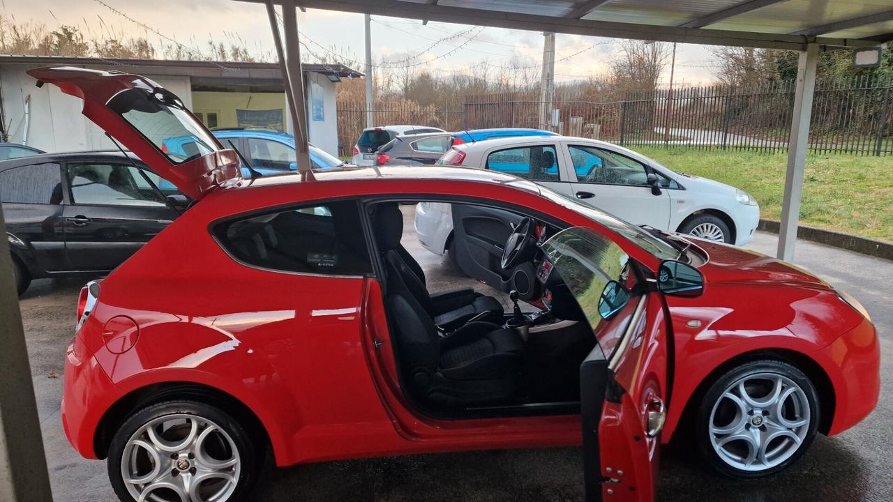 Alfa Romeo MiTo 1.6 JTDm 16V Distinctive Sport Pack