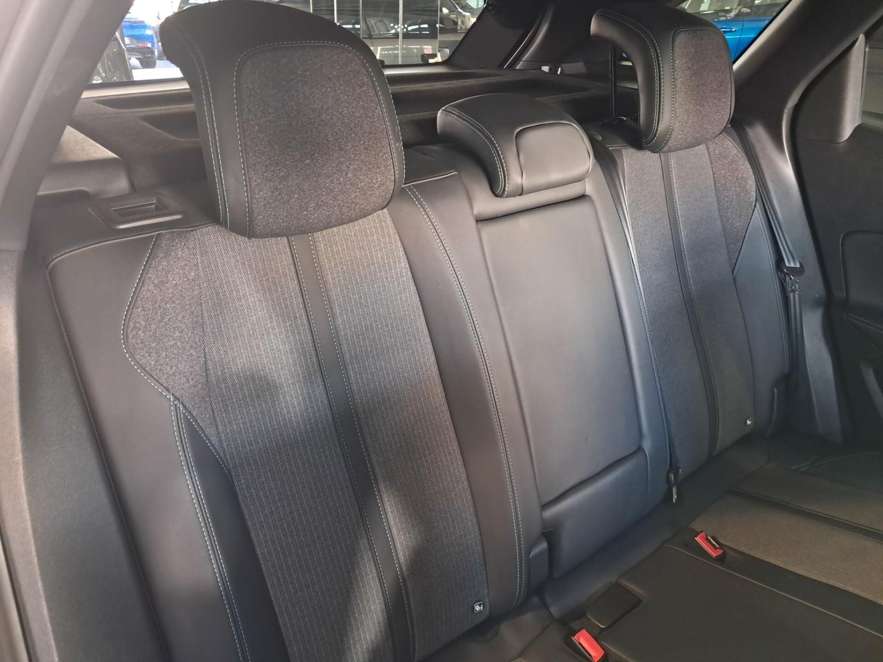 Peugeot 3008 BlueHDi 130 cv EAT8 Allure Pack