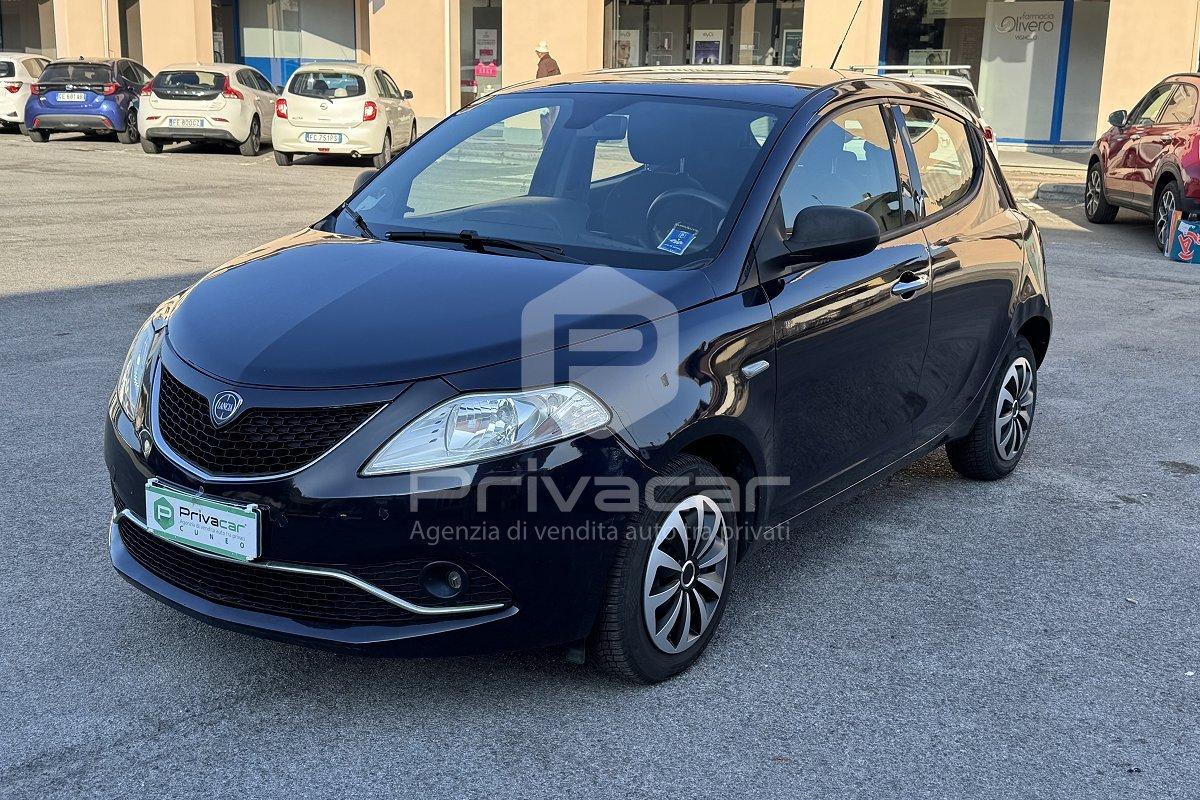 LANCIA Ypsilon 1.2 69 CV 5 porte Silver