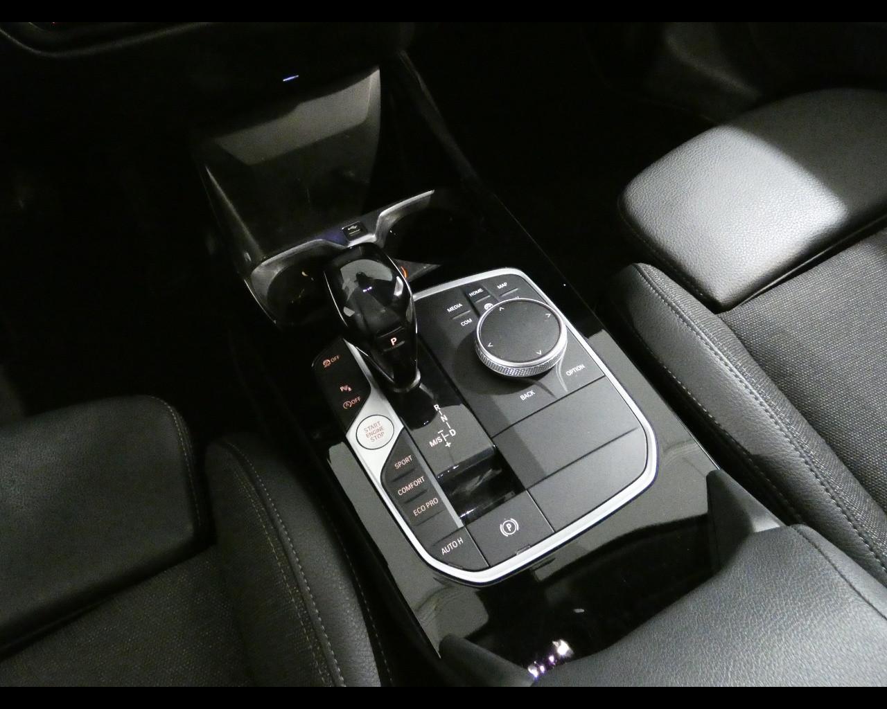 BMW Serie 1 (F40) - 116d 5p. Sport