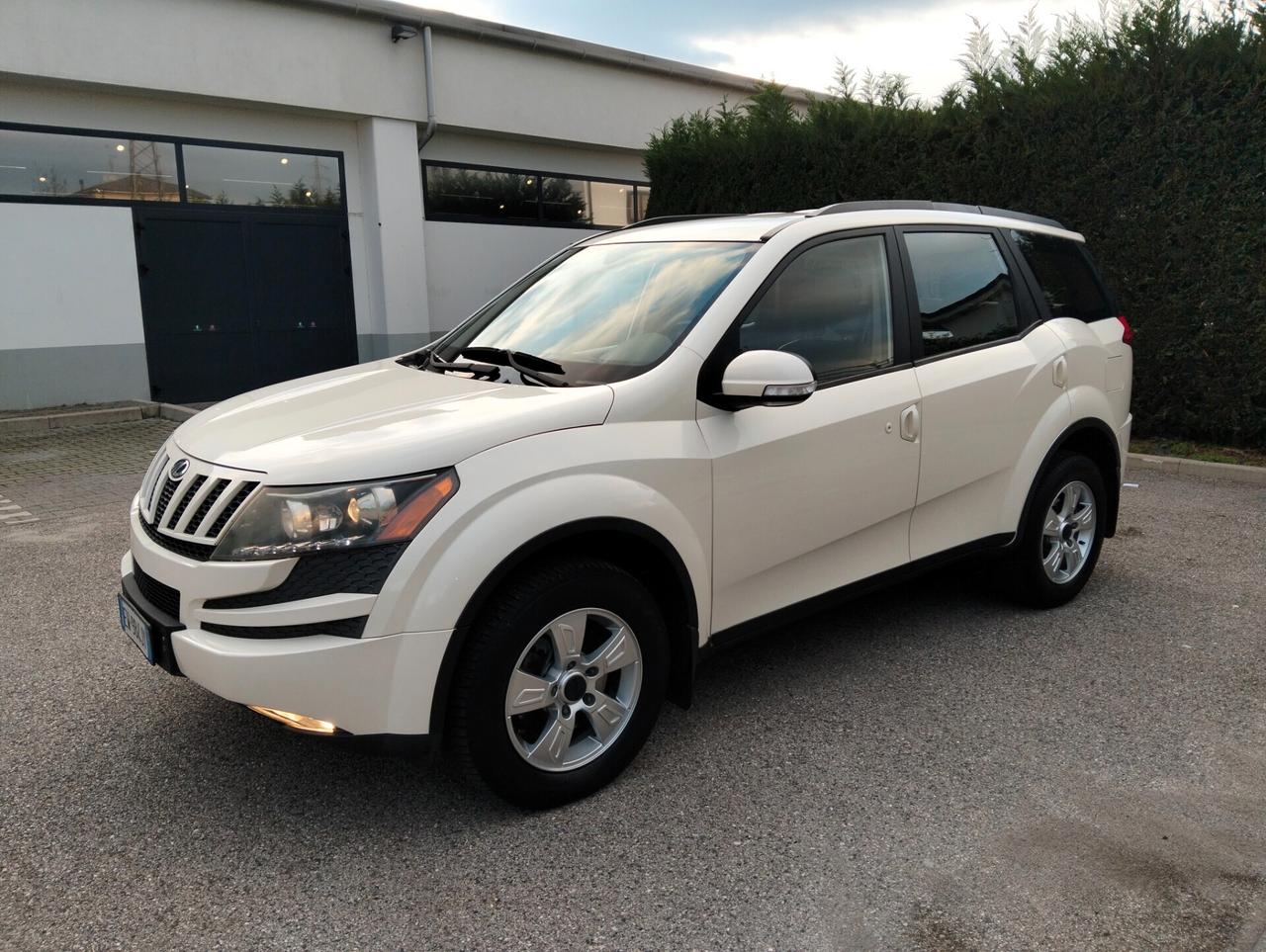 Mahindra XUV500 2.2 16V AWD W8