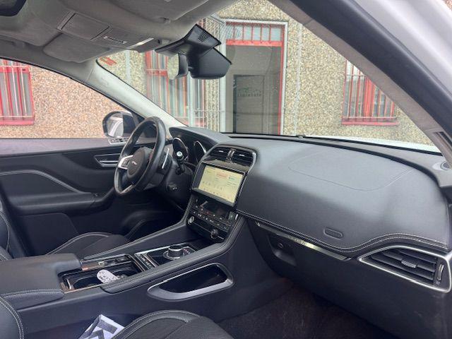 JAGUAR F-Pace 2.0 D 180 CV aut. R-Sport TETTO PANORAMICO!!!!