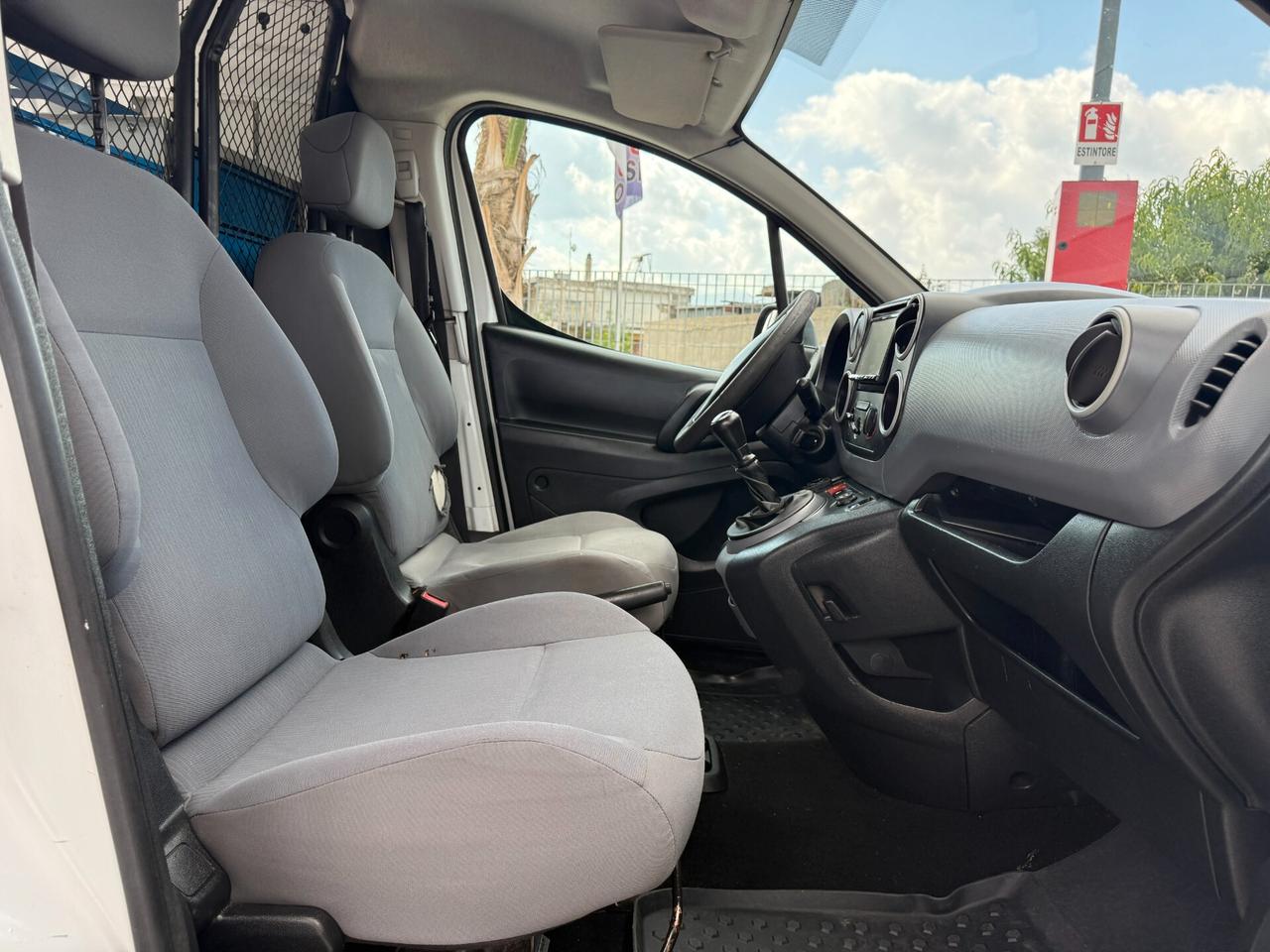 PEUGEOT PARTNER ANNO 2015 1.6 DIESEL 75 CV