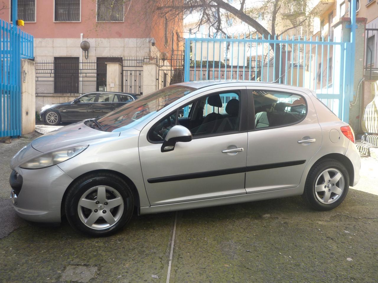 Peugeot 207 1.4 8V 75CV 5p. X Line ECO GPL