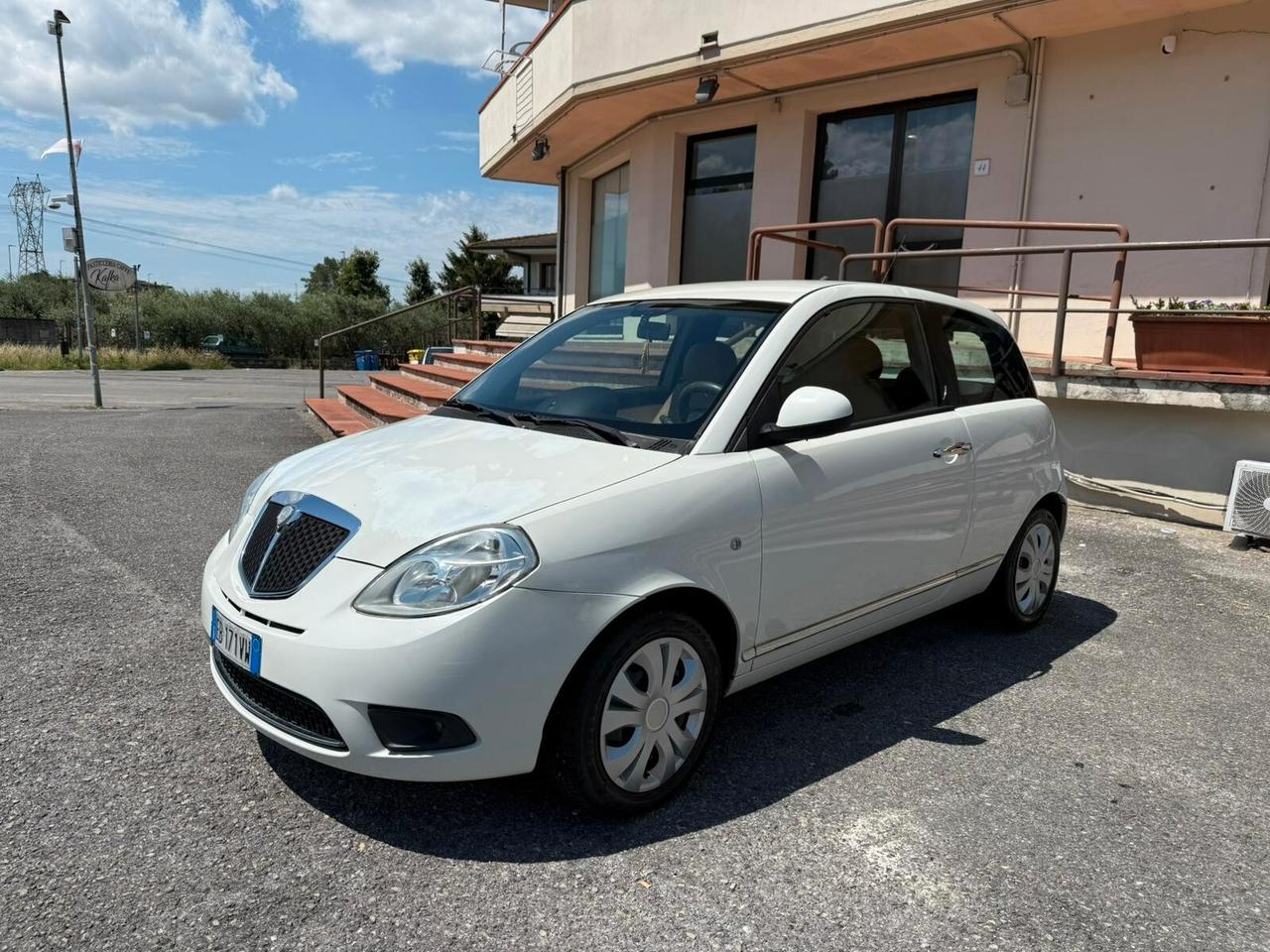 Lancia Ypsilon 1.3 MJT 75 CV Argento