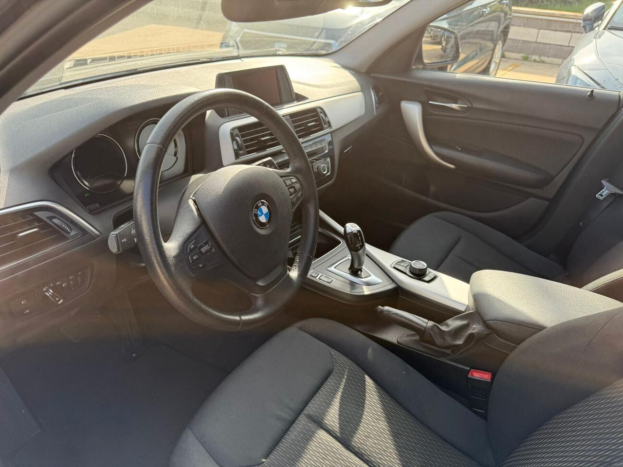 Bmw 118 118d 5p. Business