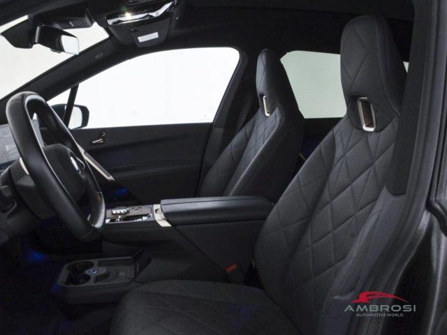 BMW iX xDrive40 Pacchetto Sportivo