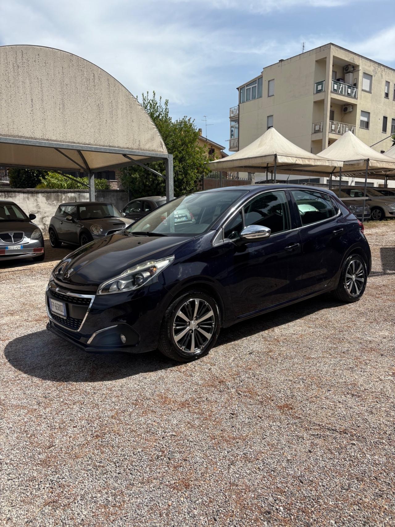Peugeot 208 PureTech 82 5p. GPL Allure