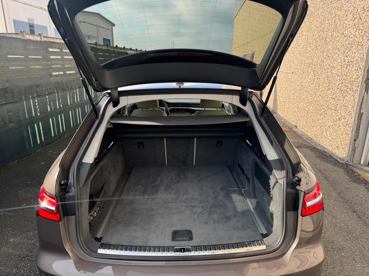 Audi A6 Avant 40 2.0 TDI quattro ultra S tronic Business Design