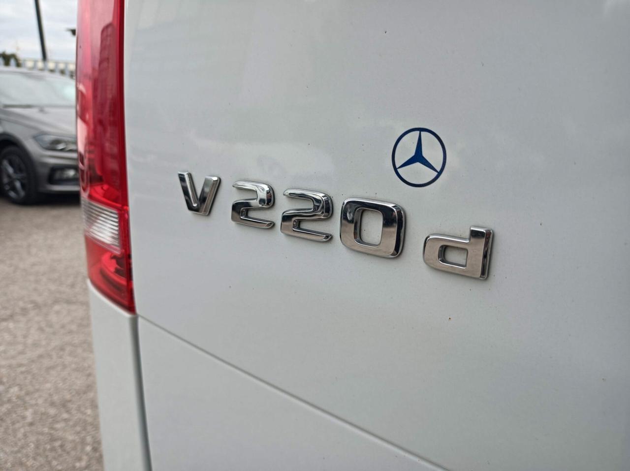 Mercedes-benz V 220 d Automatic Premium Long