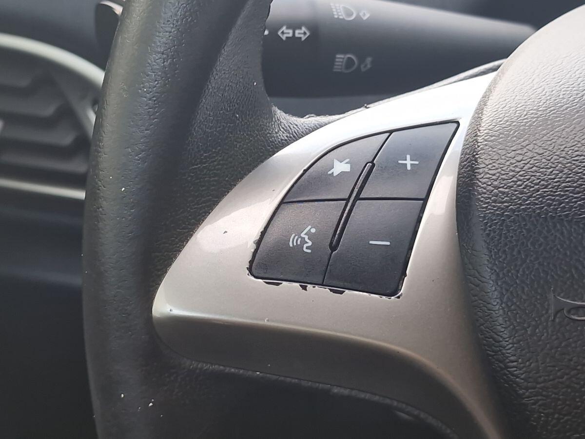 LANCIA YPSILON 1.0 IBRIDO GOLD