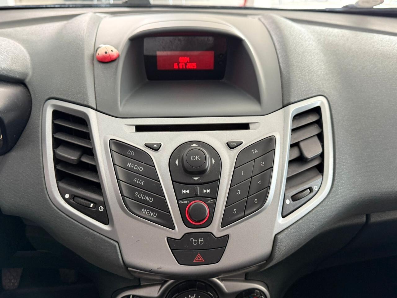 Ford Fiesta 1.4 5 porte Bz.- GPL Titanium NEOPATENTATI