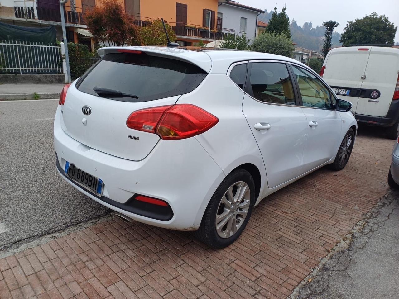 Kia Ceed cee'd 1.6 CRDi 110 CV 5 porte Cool