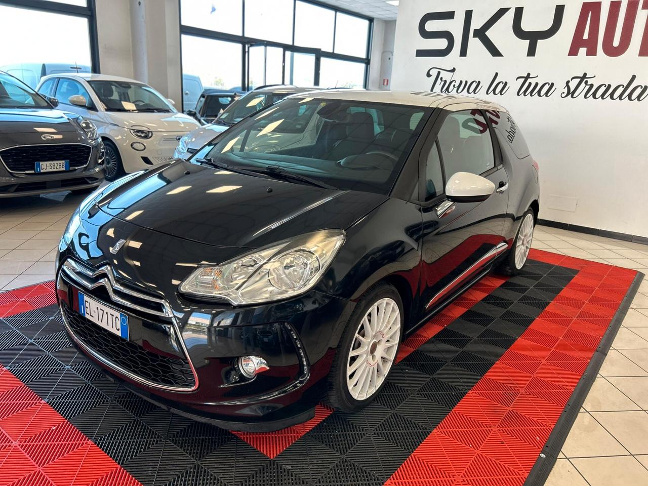 Ds DS3 3 1.4 VTi 95 Just Black