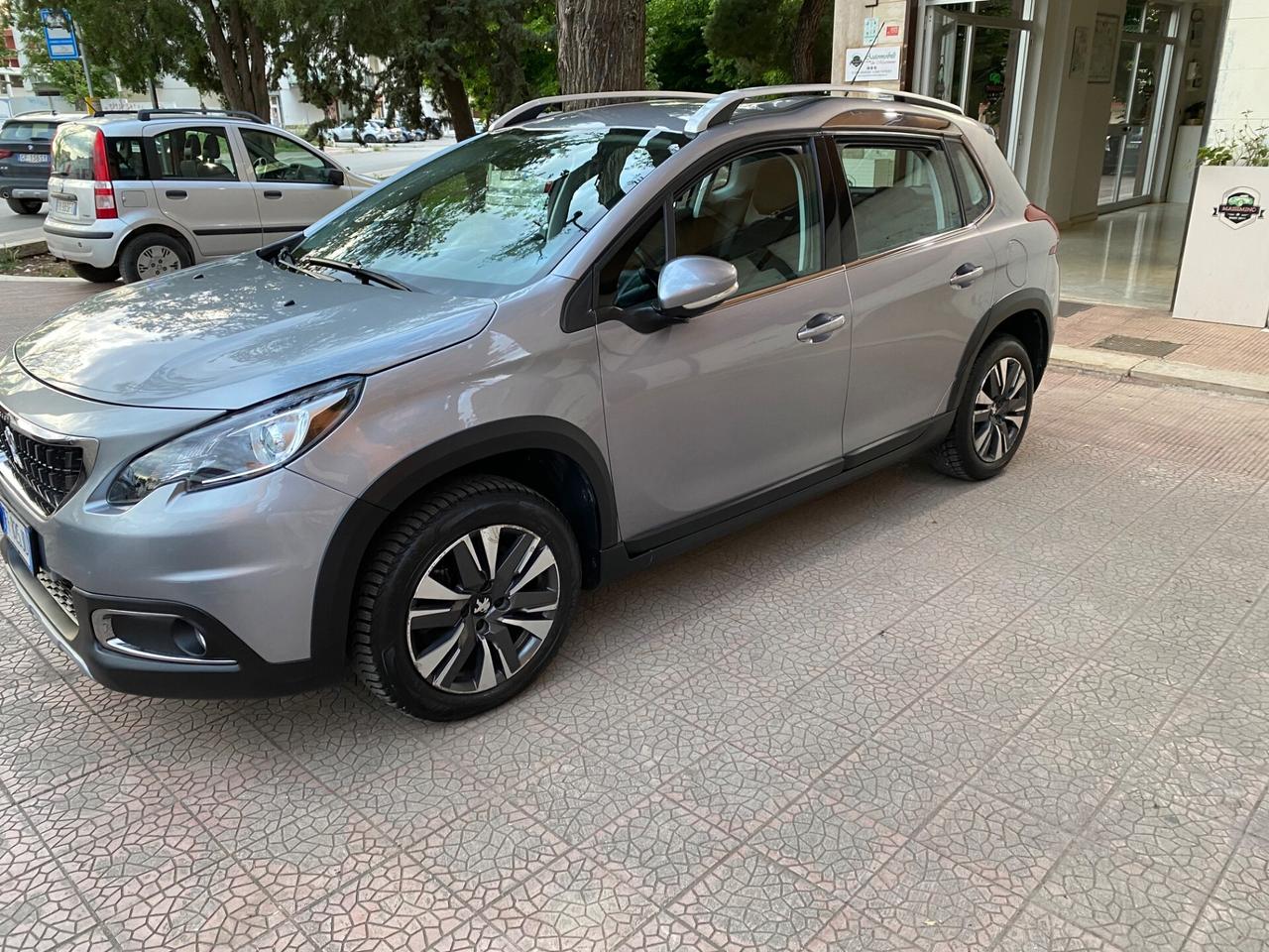 Peugeot 2008 BlueHDi 120 S&S Crossway