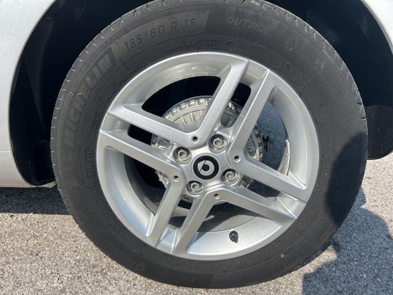smart fortwo EQ PURE 22KW