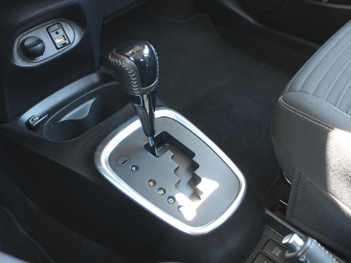 Toyota Yaris 1.5 Hybrid 5 porte Style Bluetooth Retrocam LED PREZZO VERO ️