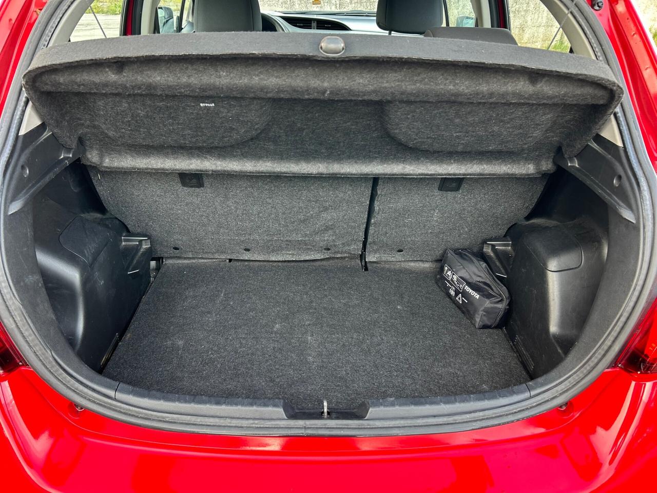 Toyota Yaris 1.0 5 porte Lounge