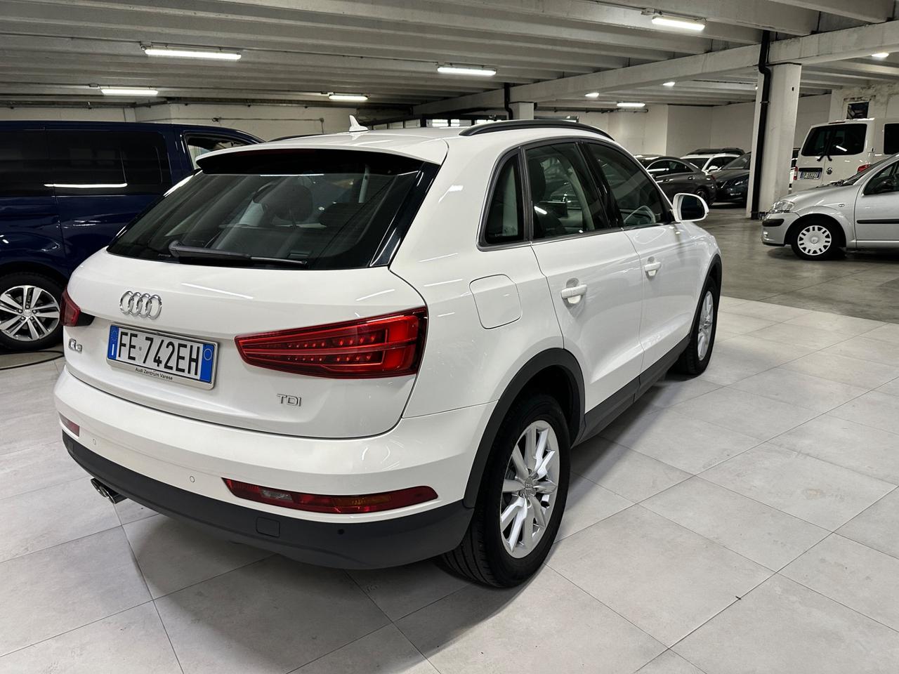Audi Q3 2.0 TDI 120 CV Business