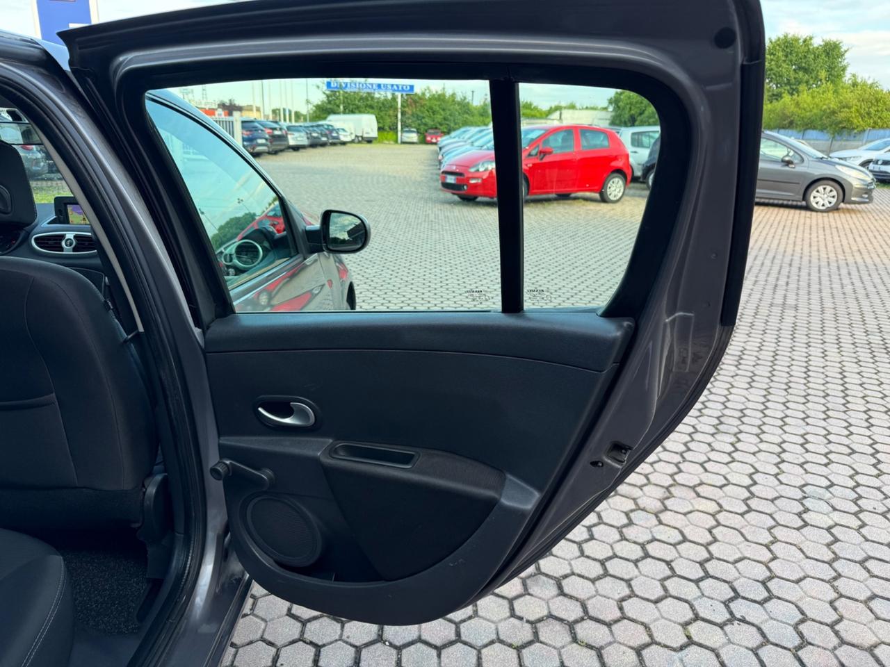 Renault Clio 1.2 16V 5 porte GPL Confort OK NEOPATENTATI