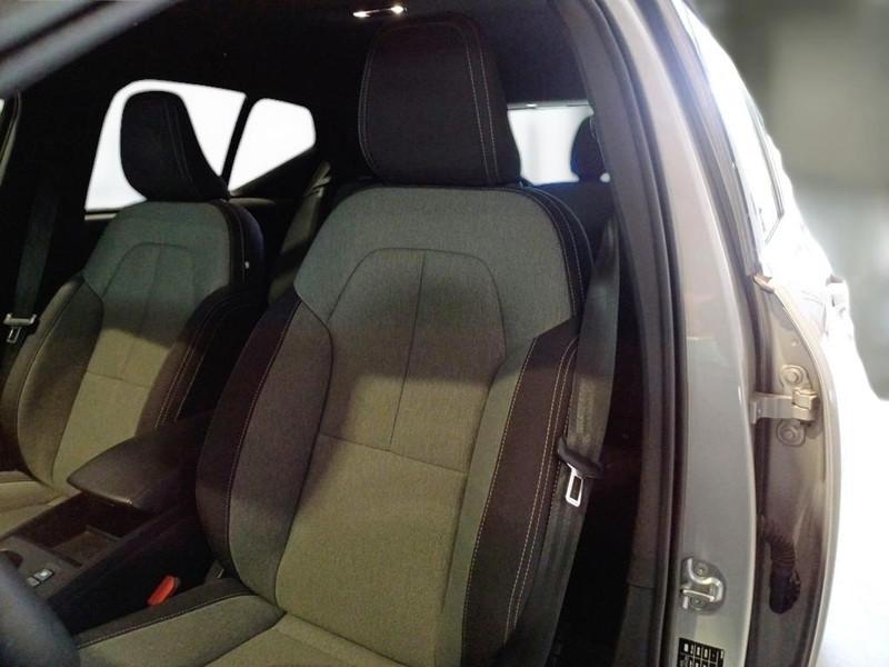 VOLVO XC40 T4 RECHARGE PLUG-IN AUTO CORE SUV