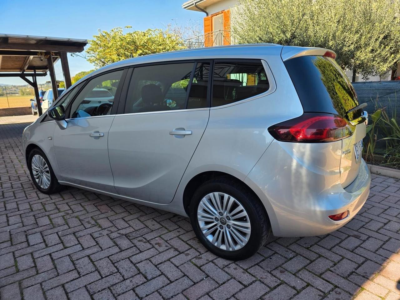 Opel Zafira TOURER