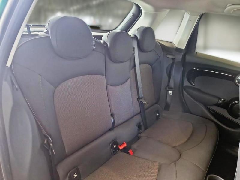 MINI COOPER CLASSIC 5 PORTE BERLINA