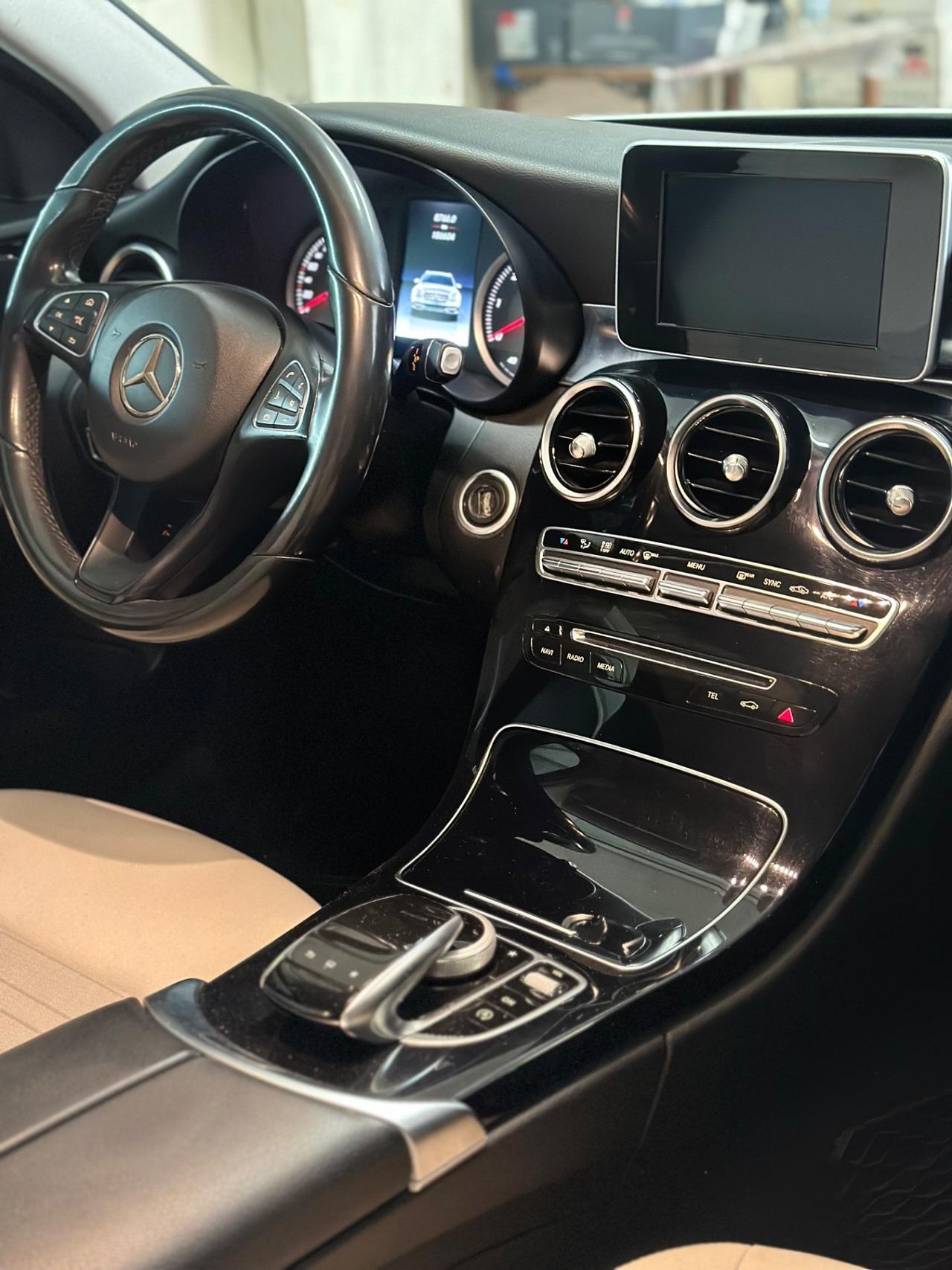 Mercedes Benz C220 2015