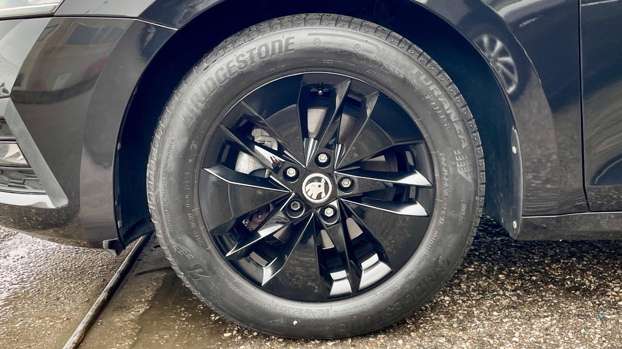 SKODA OCTAVIA SW 2.0 TDI EXECUTIVE 116CV - FULL LED, VIRTUAL COCKPIT, NEOPATENTATI