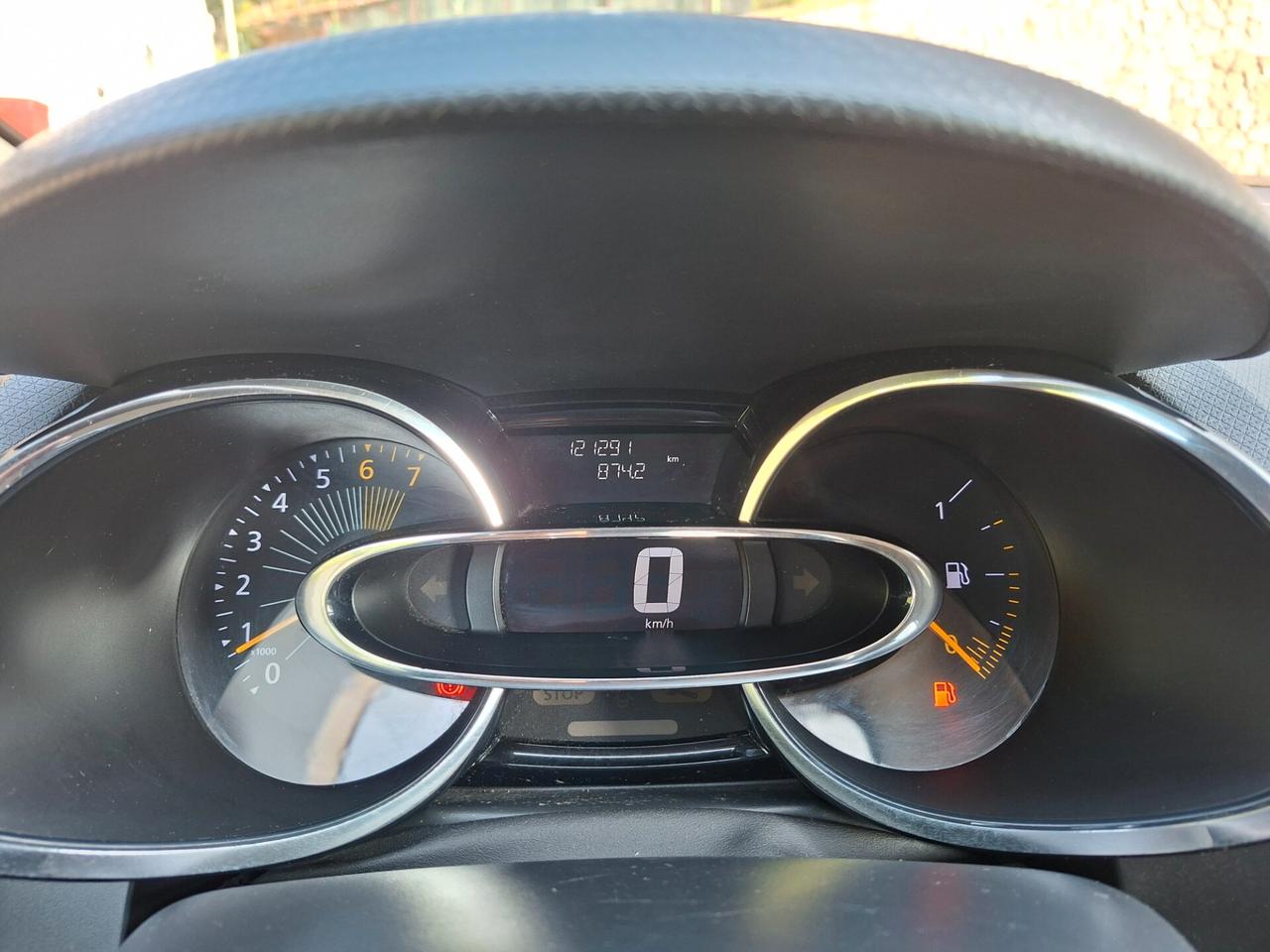 Renault Clio 1.2 BENZINA / DA NEOPATENTATI