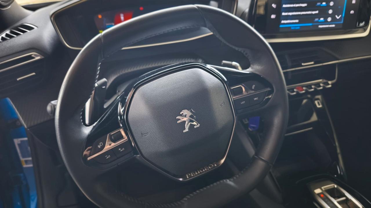 Peugeot 2008 BlueHDi 130 S&S EAT8 Allure Pack